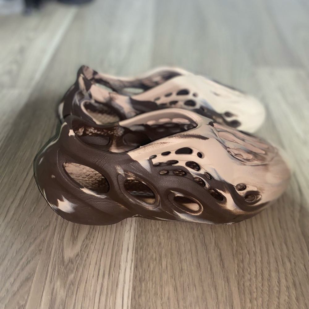 ✨FOAM SLIDES✨ - Picture 4 of 7